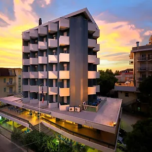 Raffaello Hotel