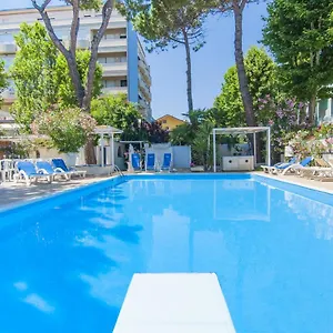 Carillon Hotel
