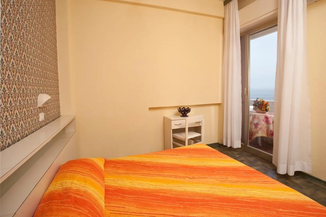 Hotel President Беллария-Иджеа-Марина 3*,  Италия